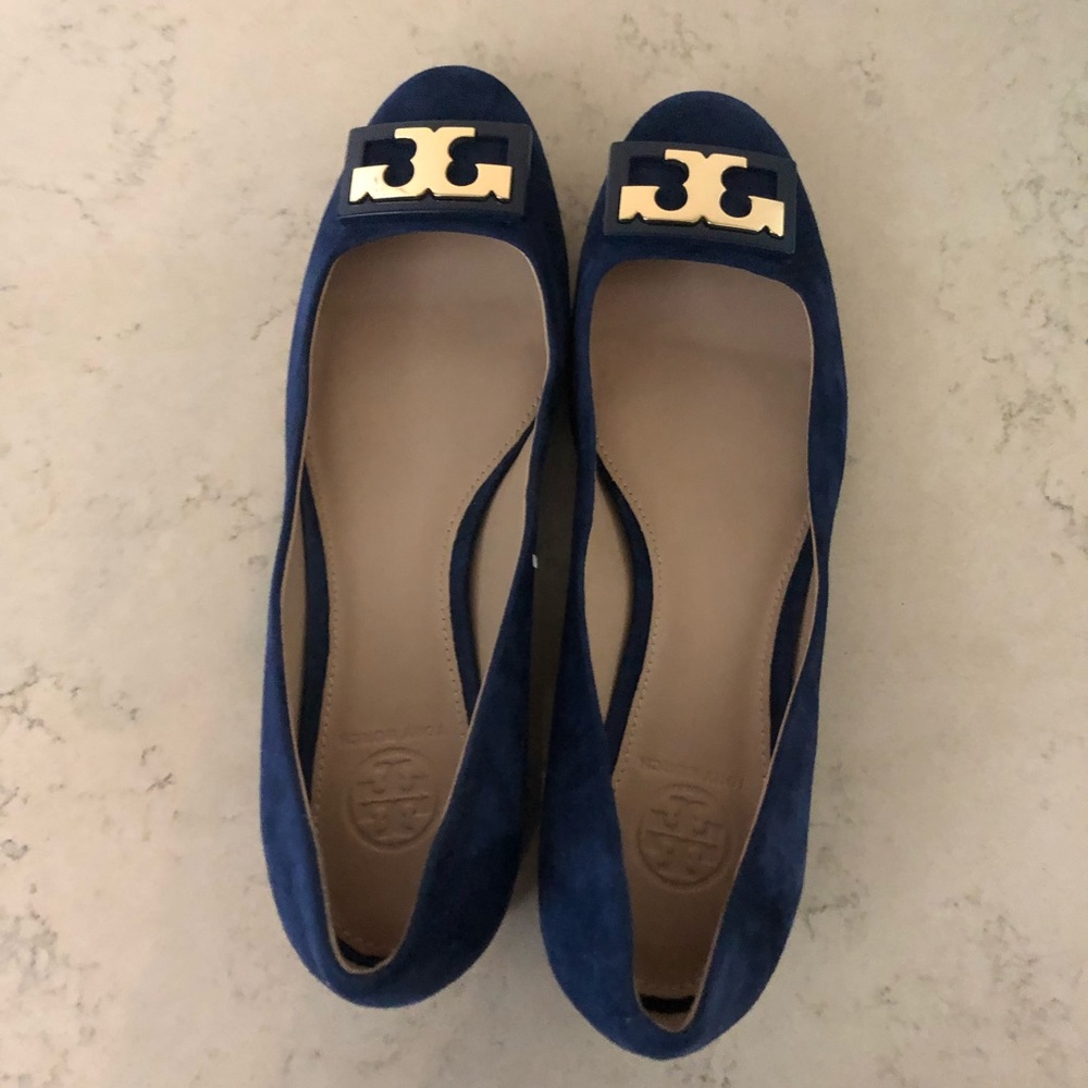 Tory Burch Gigi Logo Suede pumps